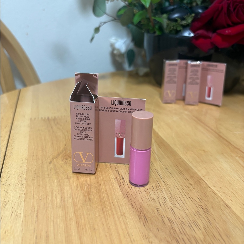 VALENTINO LIQUIROSSO #302R PINK IS PUNK 3.9ml .1oz LIP & BLUSH BLUR LIQUID BNIB